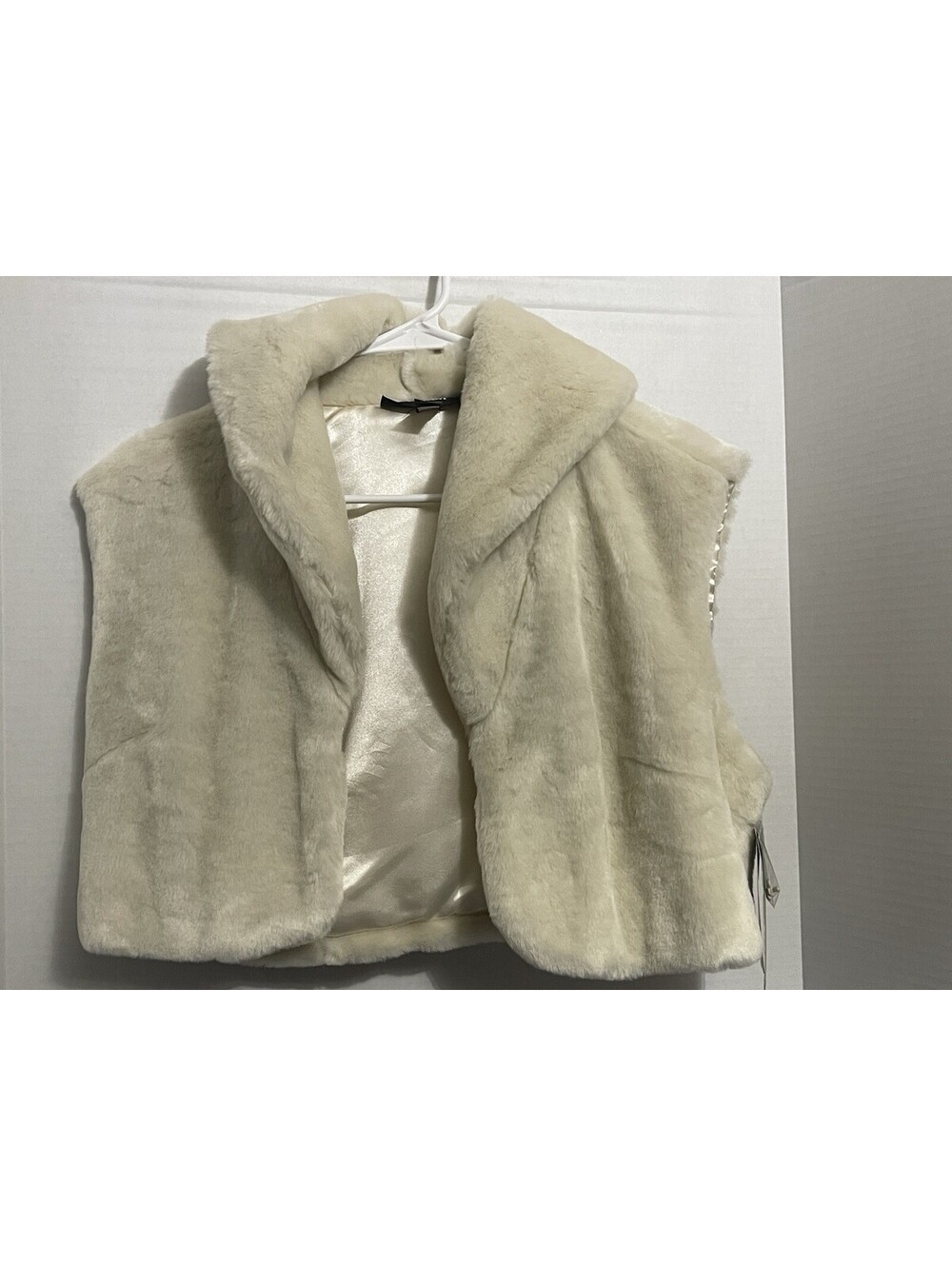 NEW ALFANI Womens Faux Ivory White  Fur Coat Dress Jacket Size Small Vest Bolero